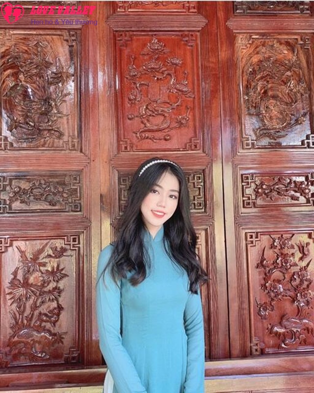 Ngọc Tuyền 2k2 Chân dài, hàng mới tinh khôi