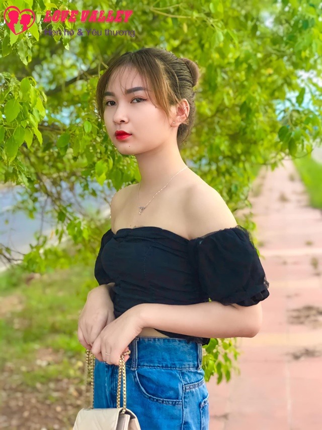 Nguyễn Hoàng Oanh – Sinh Viên