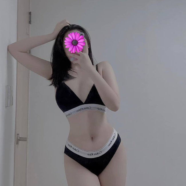 Minh Anh - Kỹ nữ Đức Trọng tình cảm nồng nàng Minh Anh - Kỹ nữ Đức Trọng tình cảm nồng nàng