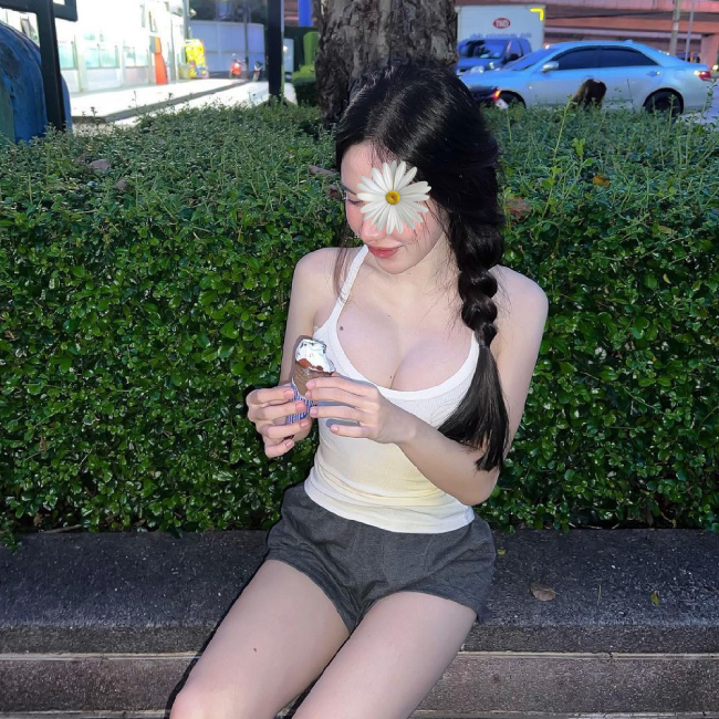 Hồng Linh - Mỹ nữ xinh đẹp chơi là mê quên đường về Hồng Linh - Mỹ nữ xinh đẹp chơi là mê quên đường về