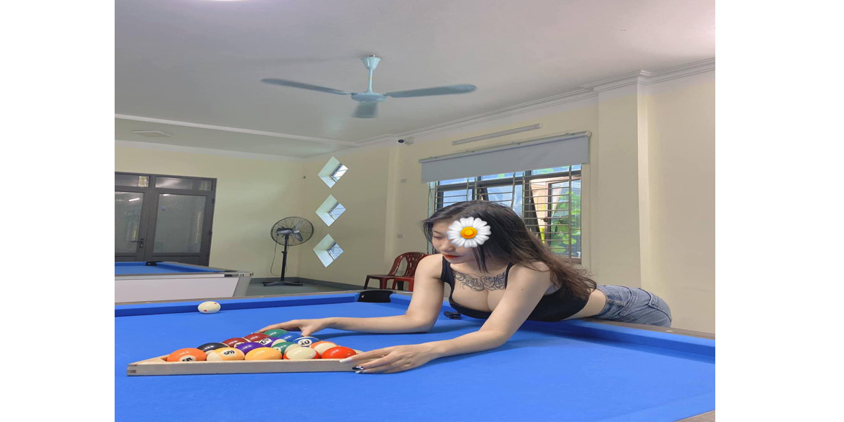 Hải Vân - Gái gọi Hà Nội dáng người thon thả mảnh mai