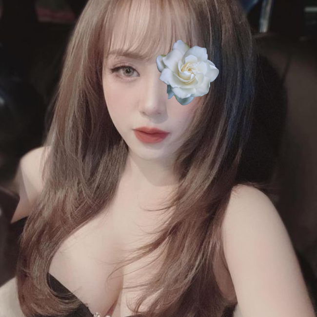 Kim Cương - Da trắng dâm đãng bú liếm phê Kim Cương - Da trắng dâm đãng bú liếm phê