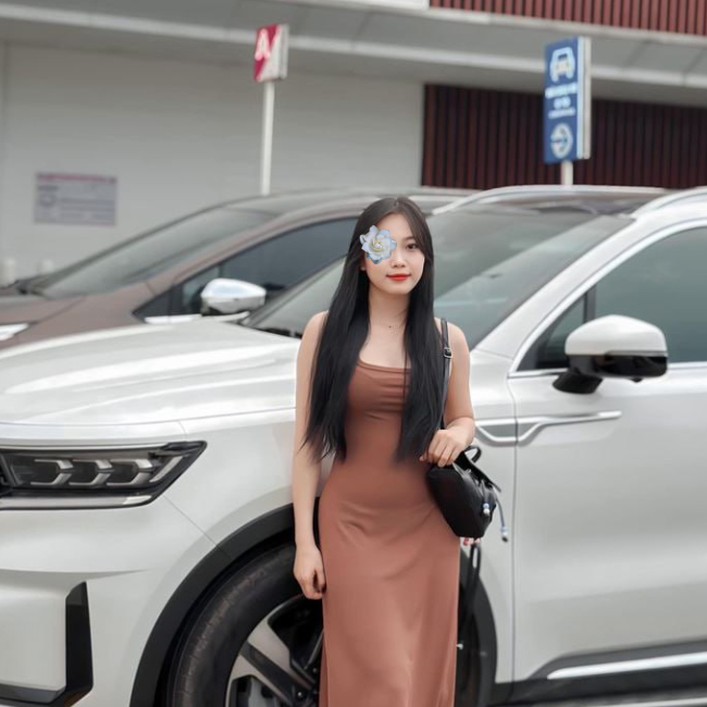 Mỹ Ngọc - Tiểu thư đi khách quẩy hết mình Mỹ Ngọc - Tiểu thư đi khách quẩy hết mình