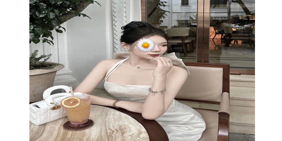 Thiên Ý - Mỹ nữ sexy body bốc lửa biết nhiều chiêu thức trên giường