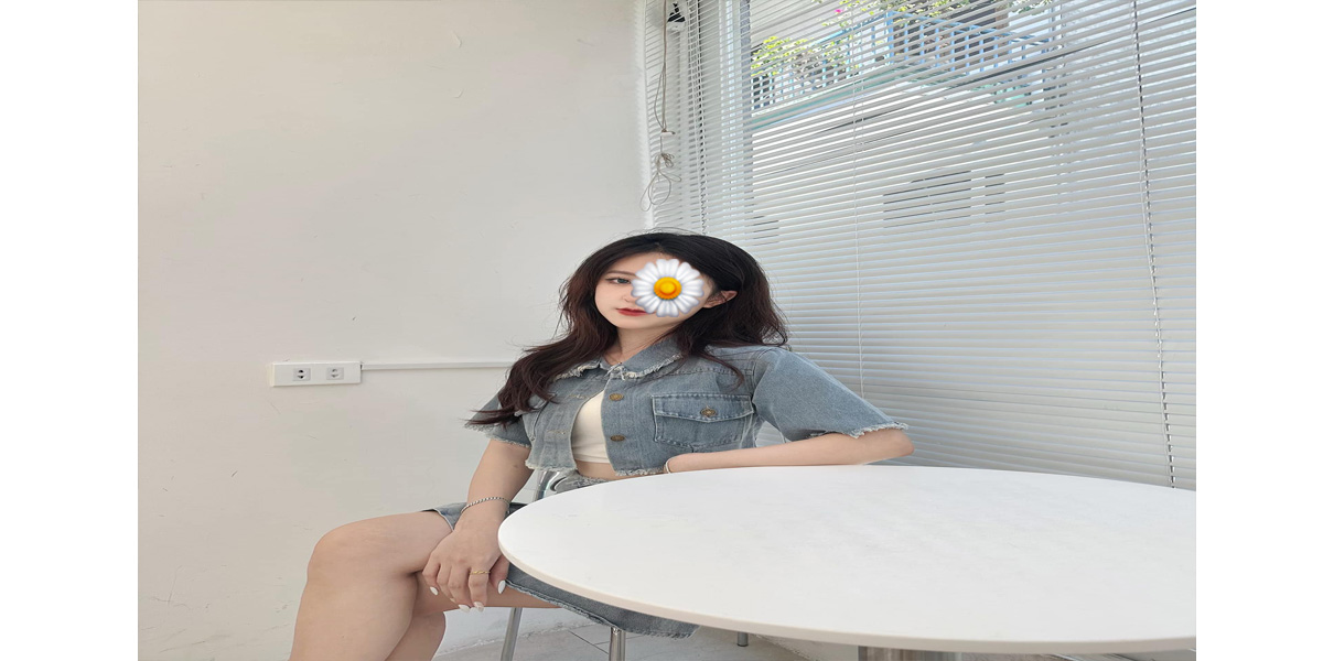 Minh Thư - Gái xinh quyến rũ có ngoại hình cực bánh cuốn
