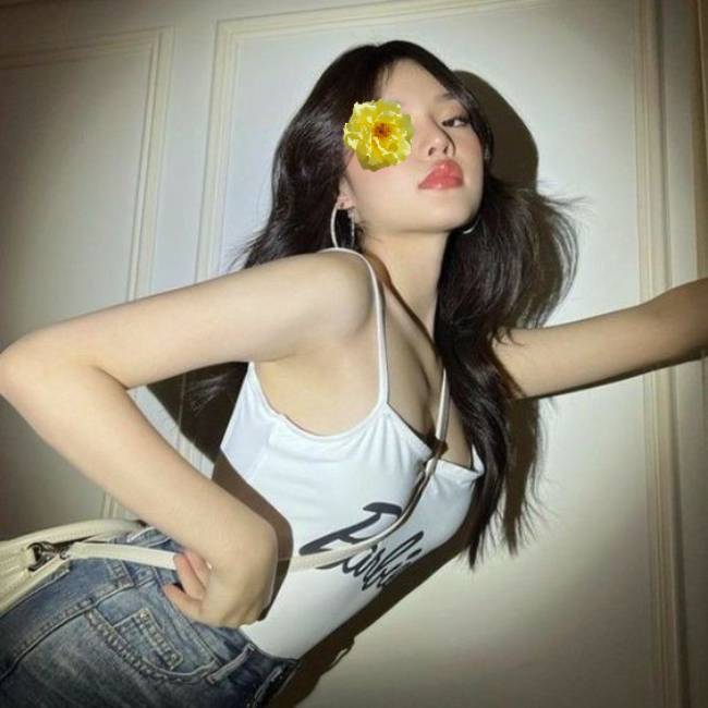 Ái Nhi - Cô nàng siêu nóng bỏng