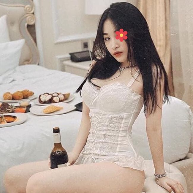 Bích Thảo - Gái gọi TT Quảng Phú vóc dáng thon thả