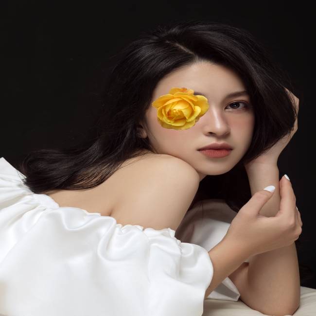 Diệu Huyền - Gái gọi TT Giồng Riềng xinh đẹp