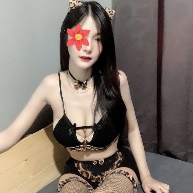Hoa Chi- Gái gọi TT Trà Lĩnh xinh đẹp, gợi cảm