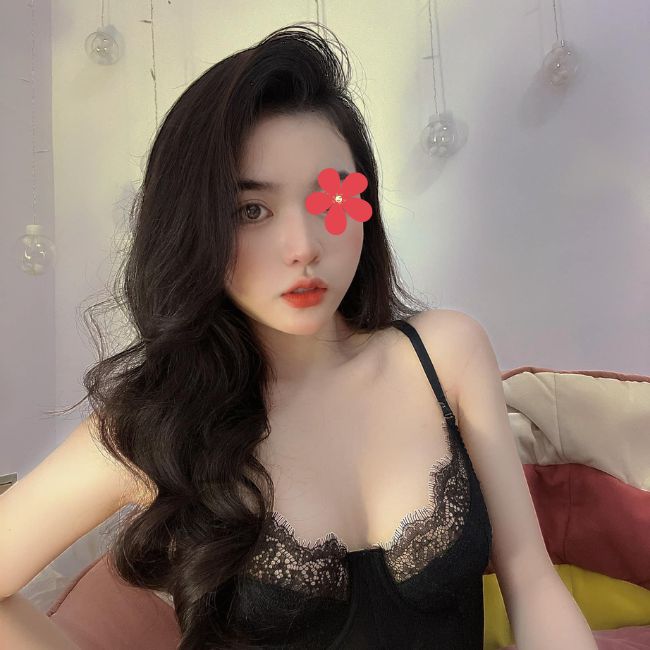 Huyền My - Gái gọi TP Sa Đéc dáng cực thon thả