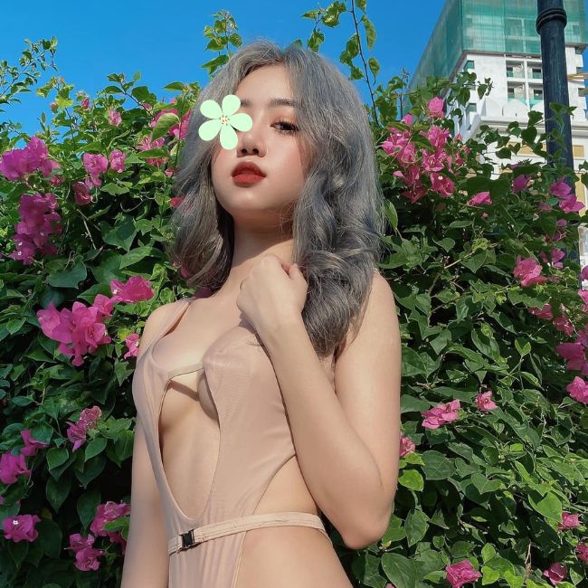 Khánh Hồng - Gái gọi Quận Tân Phú xinh đẹp rạng ngời