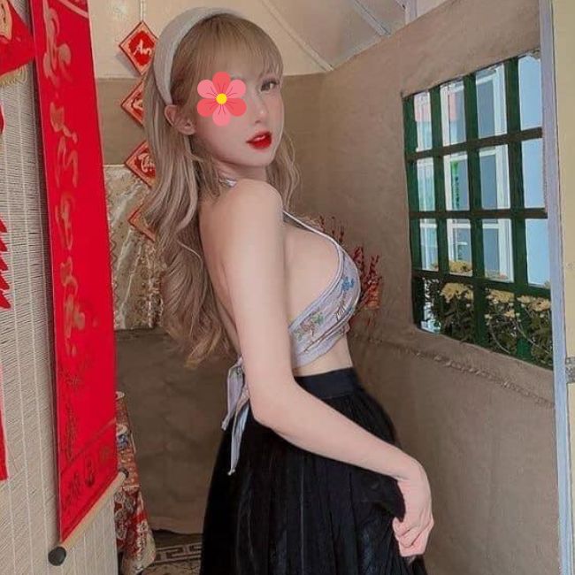 Linh Chi- Gái gọi TX Sa Pa xinh xắn