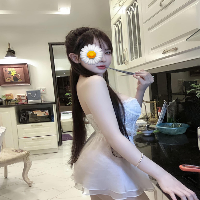 Ly Ly - Gái gọi TT Tam Đường siêu đường cong cơ thể