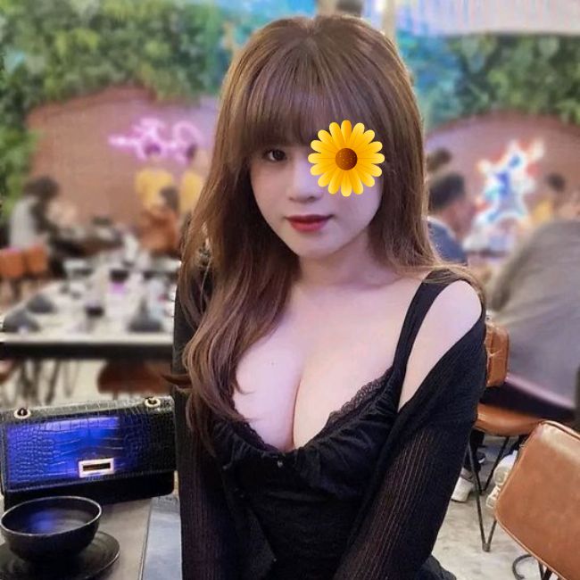 Nhật Ánh- Gái gọi TT Cao Phong vẻ ngoài thu hút