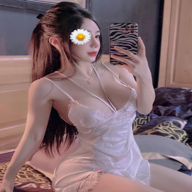 Thanh Hà - Gái gọi TT Chợ Rã mặc đầm ngủ khêu gợi sexy