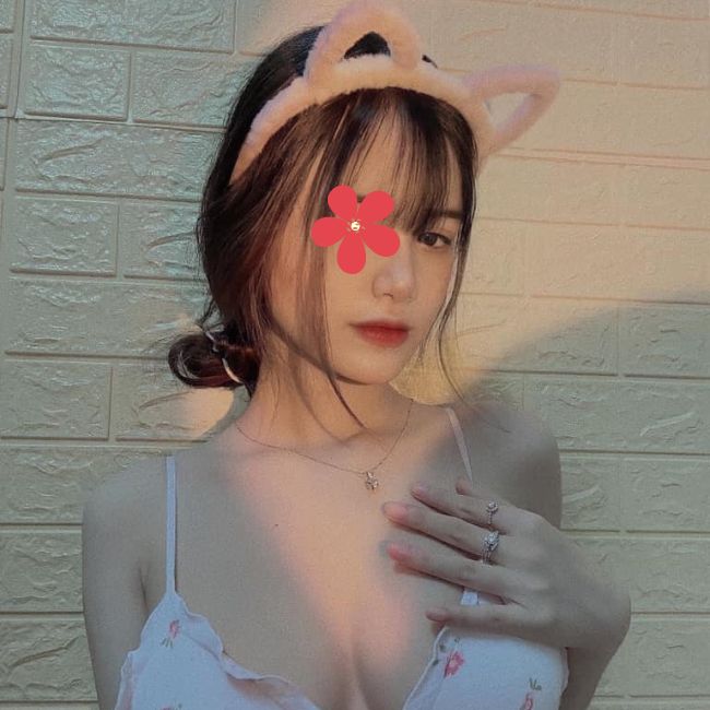 Thiên Thư - Gái gọi TX Bình Minh ngoại hình quyến rũ