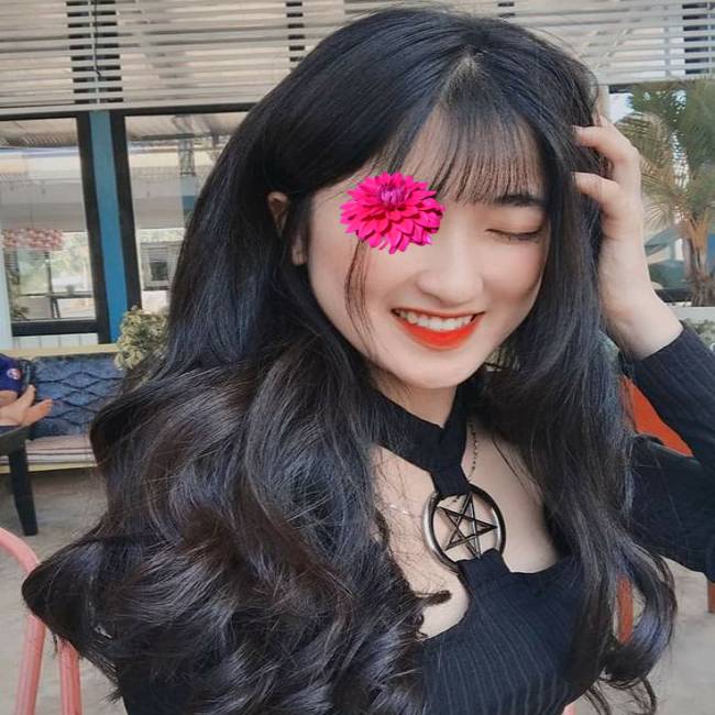 Thu Hà - Gái gọi TT Bến Lức chân dài