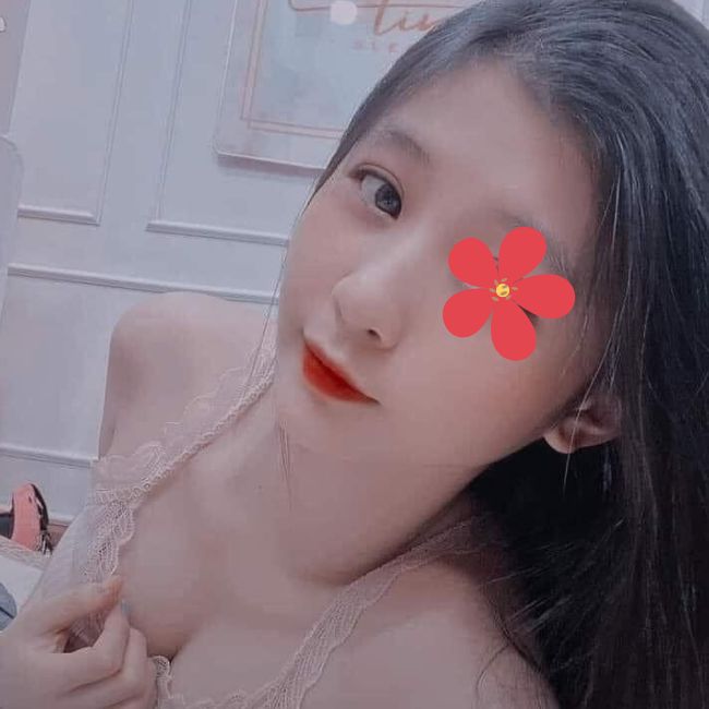 Trúc Anh - Gái gọi TT Đắk Mil vòng một siêu căng tròn