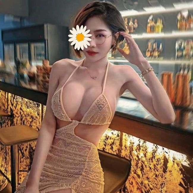 Trúc Vy- Gái gọi TT Thắng tươi trẻ