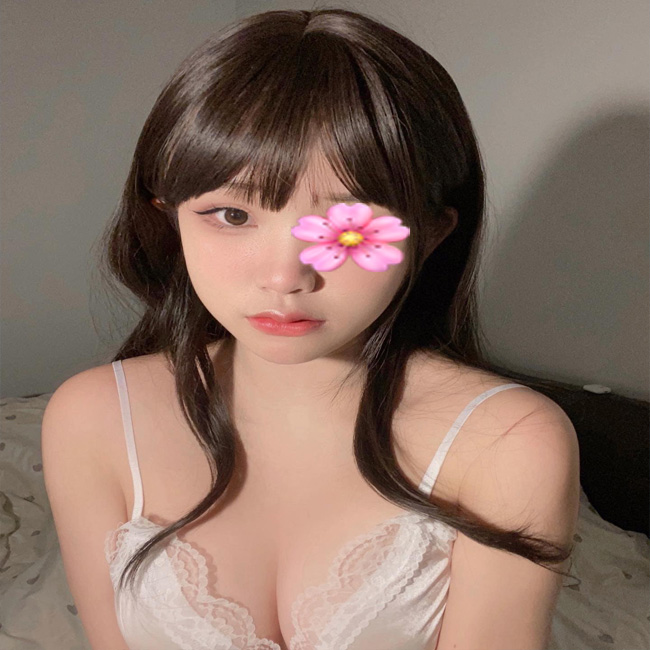 Xuân Quỳnh - Gái gọi Quận 3 em gái sinh viên lần đầu phục vụ