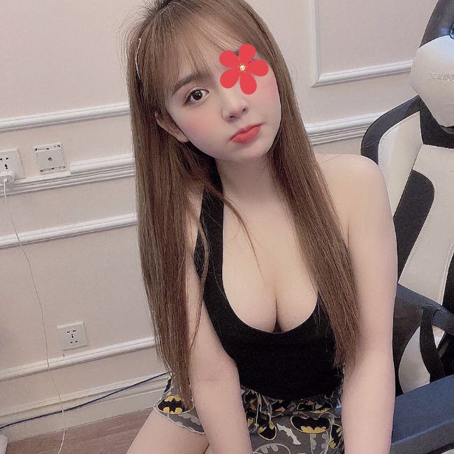 Ý Lan - Gái gọi TP Vĩnh Long xinh tươi, dáng đẹp
